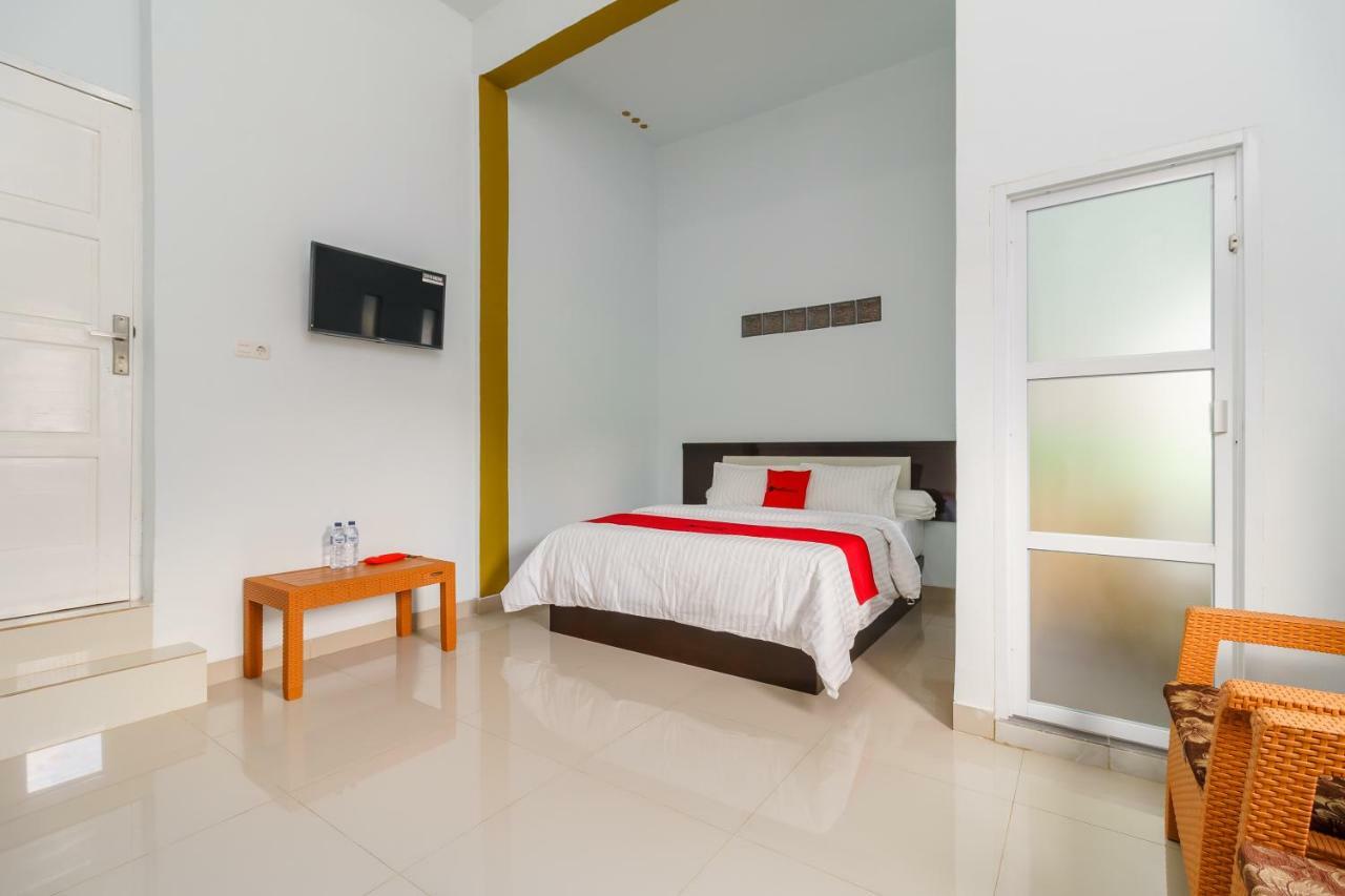 Reddoorz Syariah Near Simpang Sekip Palembang Hotel Exterior photo